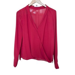 Chelsea 28 Women's Red V-Neck Long Sleeve Blouse Size M Button Accents Gauzy